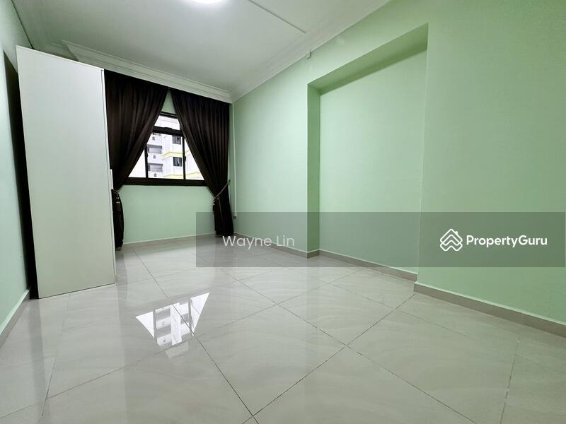 Prop-GPT: HDB Flat: D25  672 Woodlands Drive 71