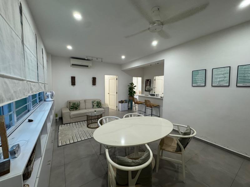 Prop-GPT: HDB Apartment: D03 Tiong Bahru 6A Boon Tiong Road