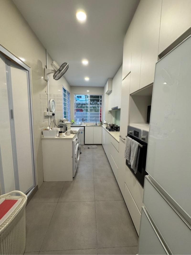 6A Boon Tiong Road HDB Apartment For Rent, $5,000, 3 Bed 2 Bath 979 sqft $5.11 psf