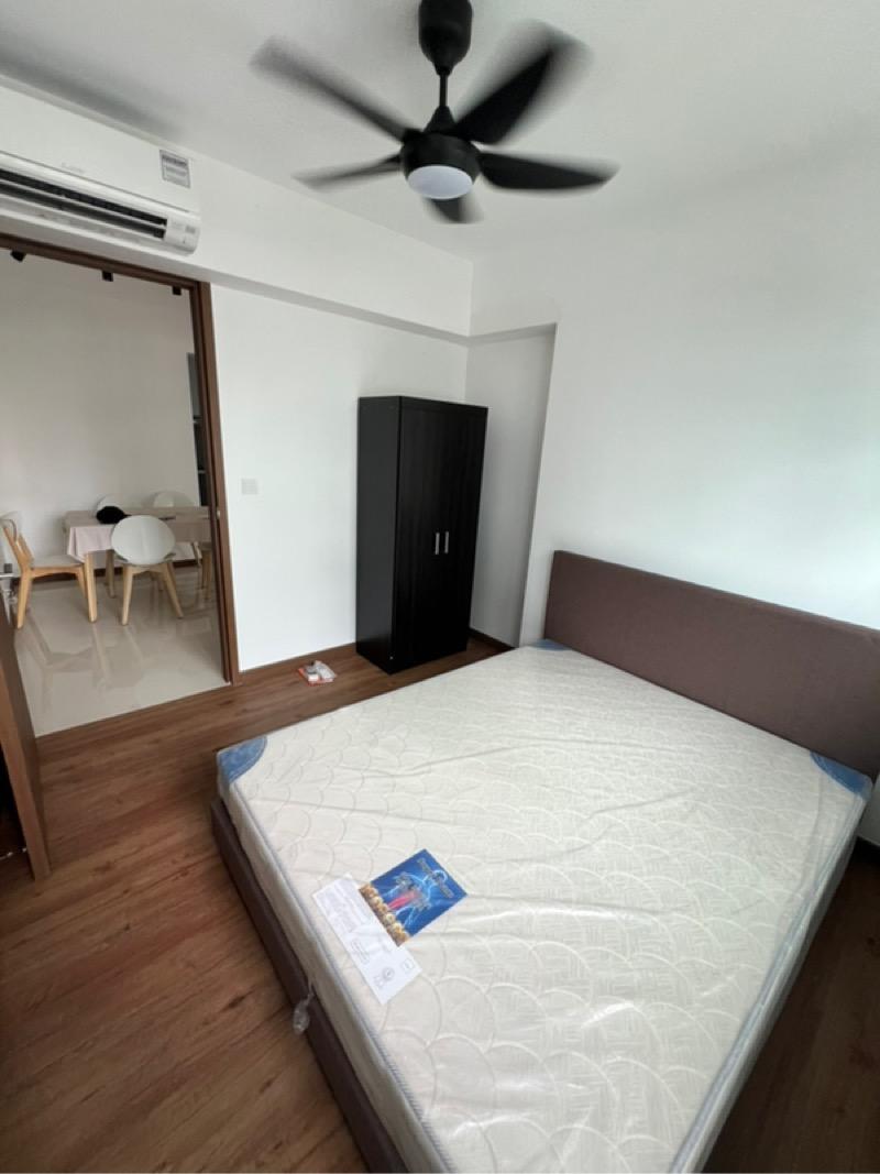 Prop-GPT: HDB Apartment: D05  801B West Coast Crescent