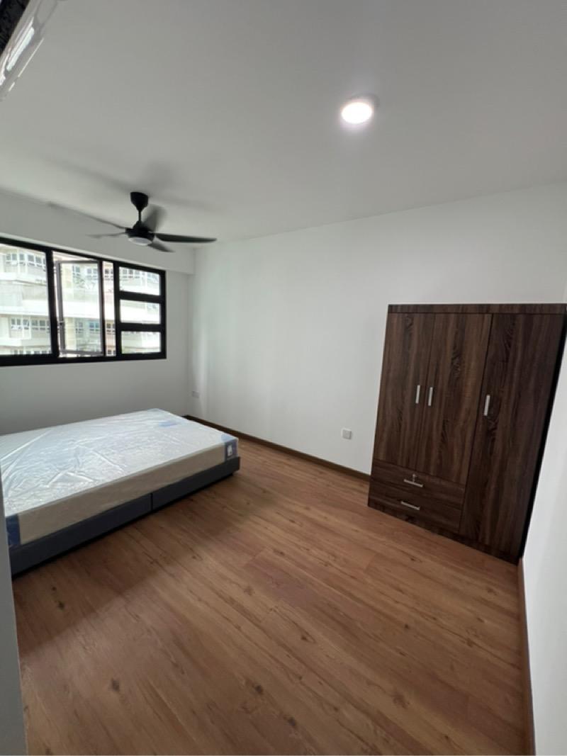 Prop-GPT: HDB Apartment: D05  801B West Coast Crescent