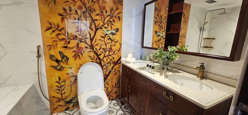 International Plaza Apartment Room Rental, $1,299, 1 Bed 1 Bath 150 sqft $8.66 psf
