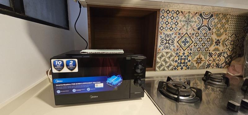 International Plaza Apartment Room Rental, $1,400, 1 Bed 1 Bath 180 sqft $7.78 psf