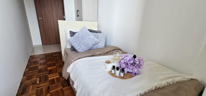 International Plaza Apartment Room Rental, $1,400, 1 Bed 1 Bath 180 sqft $7.78 psf