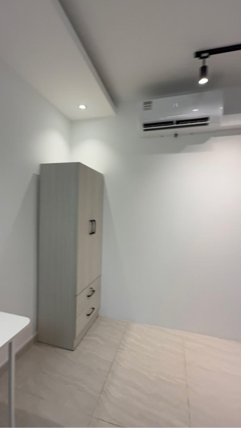 International Plaza Apartment Room Rental, $1,400, 1 Bed 1 Bath 180 sqft $7.78 psf