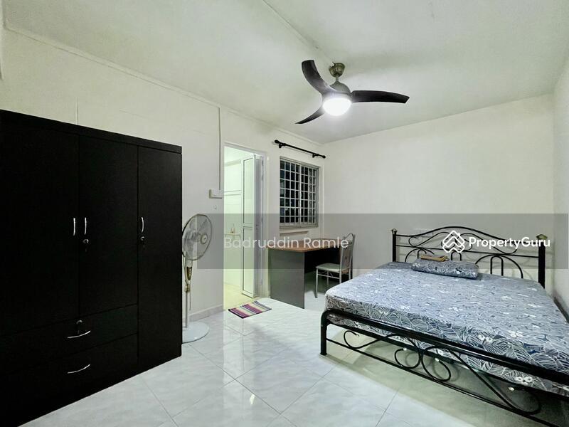 Prop-GPT: HDB Flat: D27 Yishun 645A Yishun Street 61