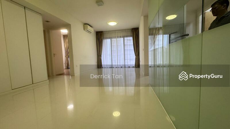 Prop-GPT: Condominium: D22 Boon Lay The Lakefront Residences