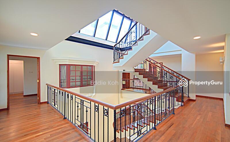 Compellingly Priced! Newly Refurbished! Move-in Ready!