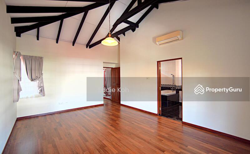 Compellingly Priced! Newly Refurbished! Move-in Ready!