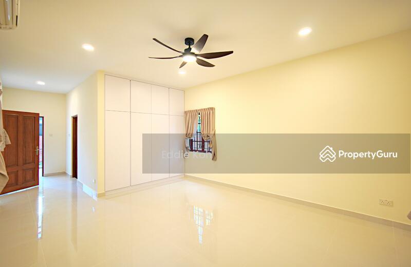 Compellingly Priced! Newly Refurbished! Move-in Ready!