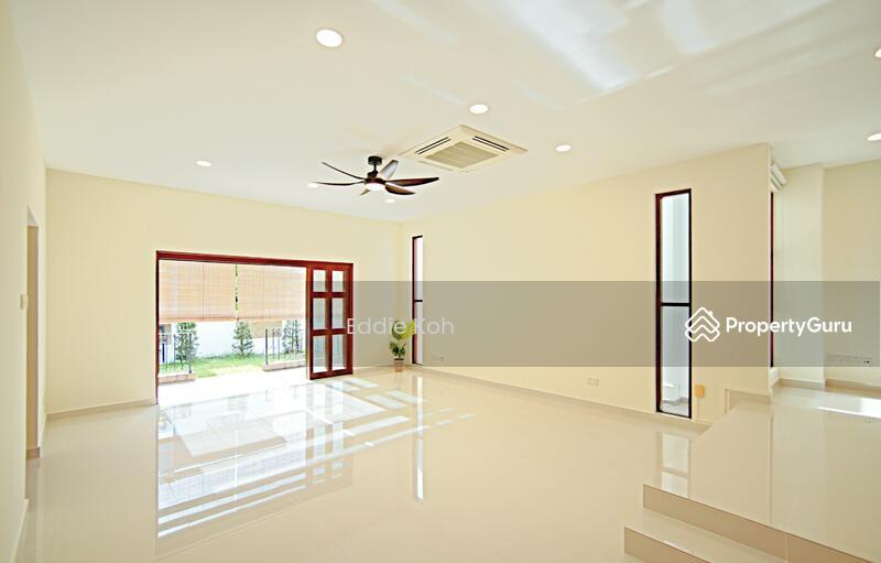 Compellingly Priced! Newly Refurbished! Move-in Ready!