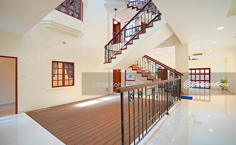 Compellingly Priced! Newly Refurbished! Move-in Ready!