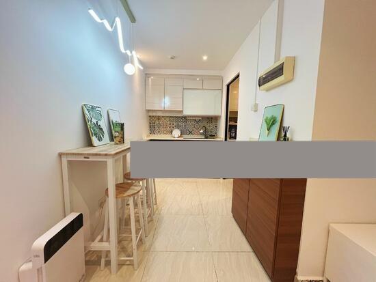 International Plaza Apartment Room Rental, $1,300, 1 Bed 1 Bath 100 sqft $13.00 psf