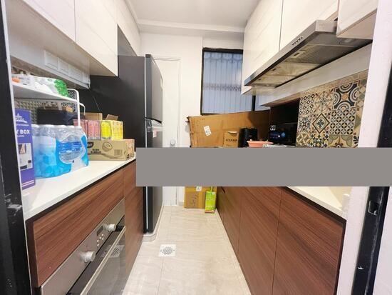 International Plaza Apartment Room Rental, $1,300, 1 Bed 1 Bath 100 sqft $13.00 psf