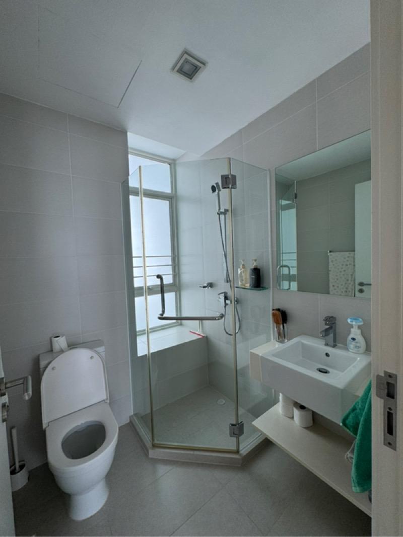 The Cascadia Condominium For Rent, $6,500, 3 Bed 4 Bath 1,238 sqft $5.25 psf