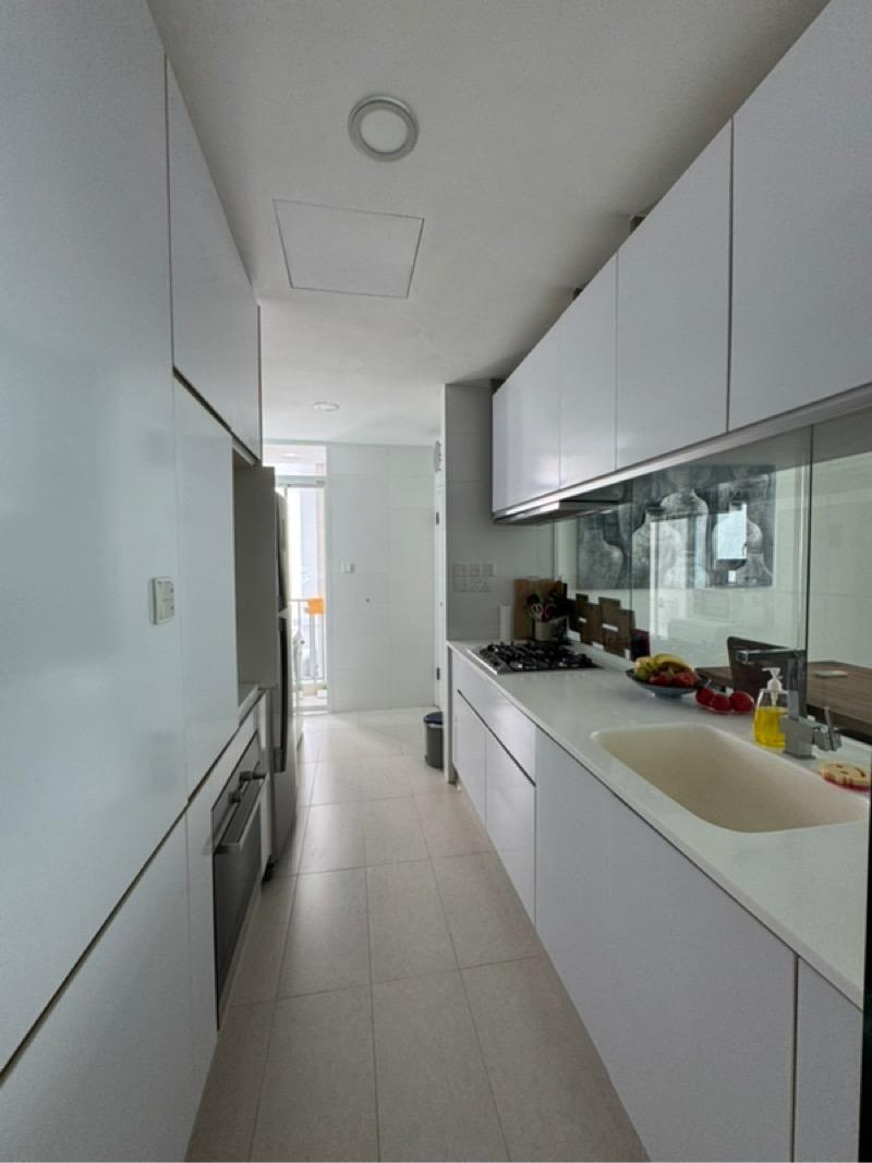 The Cascadia Condominium For Rent, $6,500, 3 Bed 4 Bath 1,238 sqft $5.25 psf