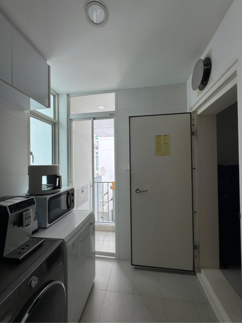 The Cascadia Condominium For Rent, $6,500, 3 Bed 4 Bath 1,238 sqft $5.25 psf