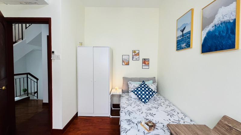 Prop-GPT: Condominium: D16  D'Manor