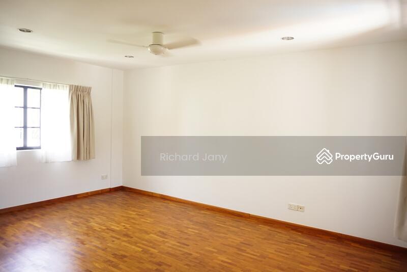  Big 2-Storey Bungalow! Big Pool & Wide Front Garden | 6 Bedrooms | Prime Location