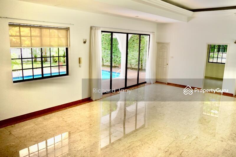  Big 2-Storey Bungalow! Big Pool & Wide Front Garden | 6 Bedrooms | Prime Location