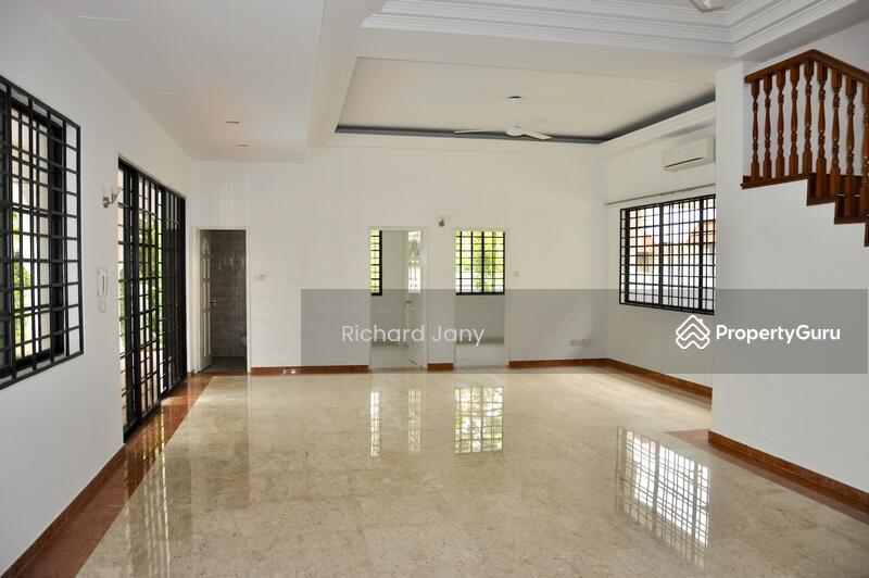  Big 2-Storey Bungalow! Big Pool & Wide Front Garden | 6 Bedrooms | Prime Location