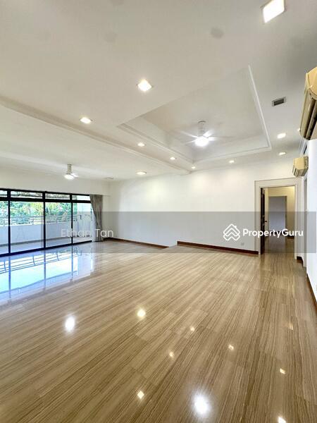 Prop-GPT: Condominium: D10  Astrid Meadows