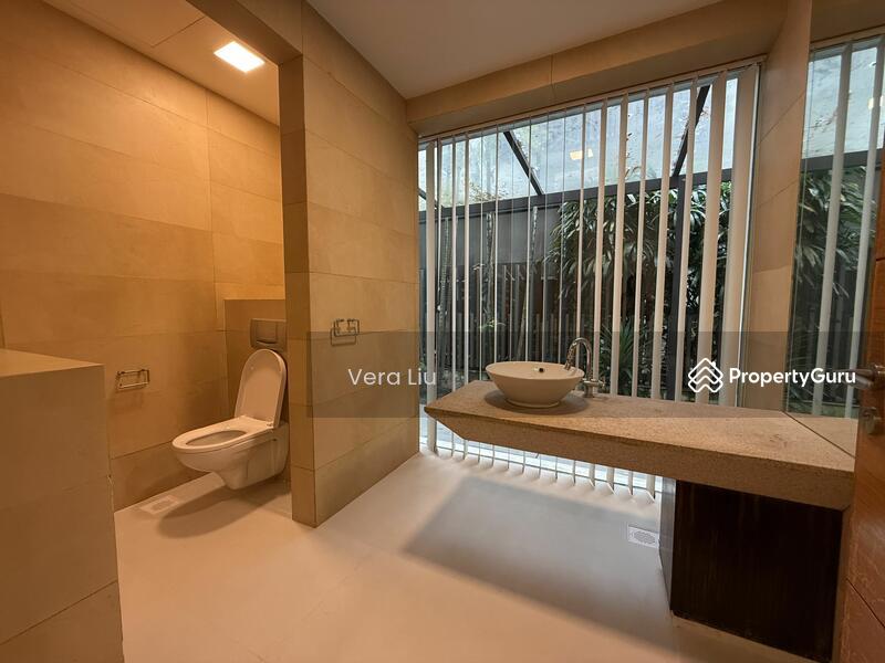 Goodman Spacious bungalow 6 ensuites Modern with pool