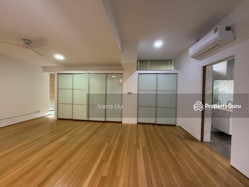 Goodman Spacious bungalow 6 ensuites Modern with pool