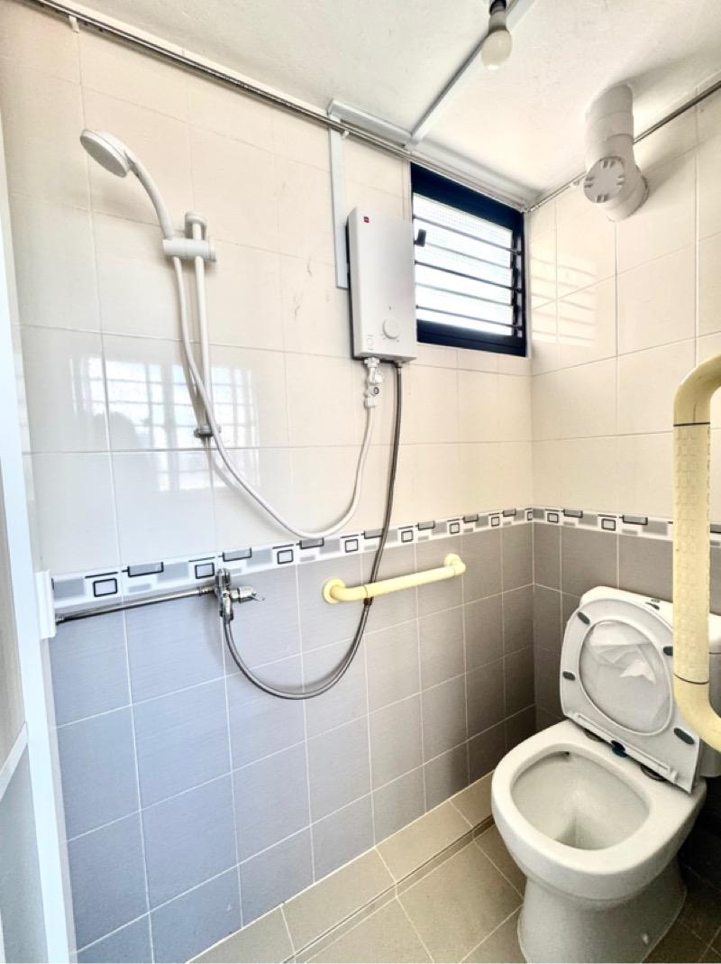 663 Buffalo Road HDB Apartment For Rent, $3,800, 2 Bed 2 Bath 775 sqft $4.90 psf