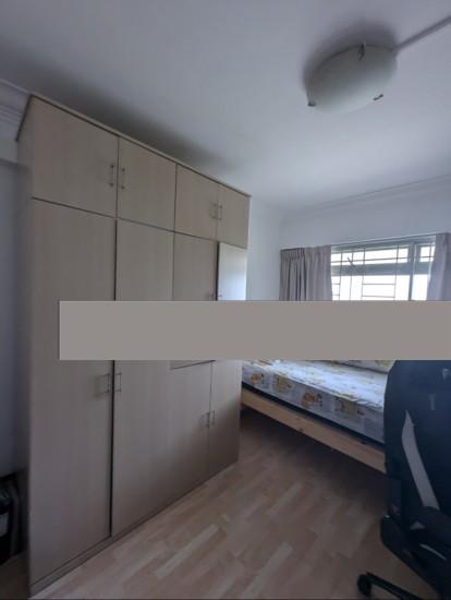 Prop-GPT: HDB Apartment: D18  301 Tampines Street 32