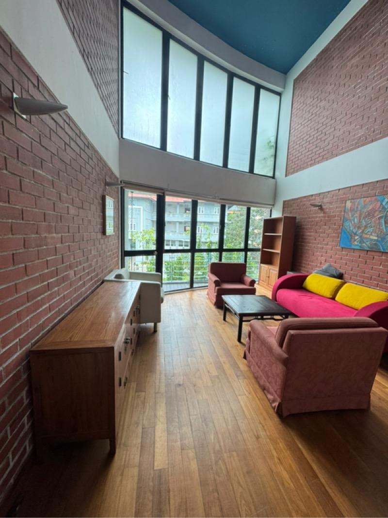 Prop-GPT: Apartment: D09 Cairnhill Residency @ Mount Sophia