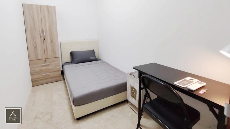 Parc Oasis Condominium Room Rental, $1,050, 1 Bed 1 Bath 200 sqft $5.25 psf