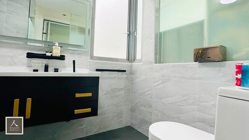The Lakeshore Condominium Room Rental, $2,150, 1 Bed 1 Bath 200 sqft $10.75 psf