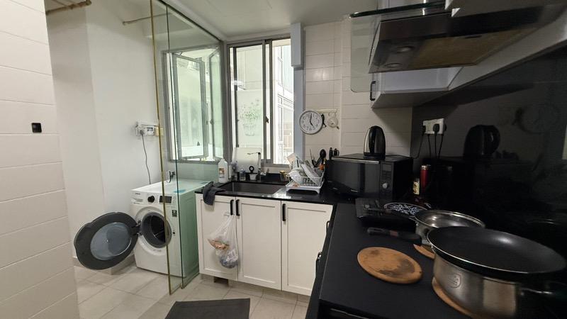 The Lakeshore Condominium Room Rental, $2,150, 1 Bed 1 Bath 200 sqft $10.75 psf