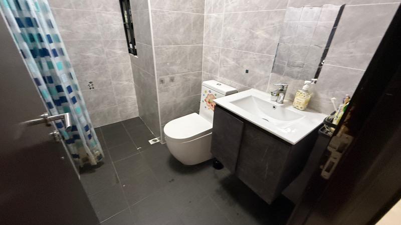 The Lakeshore Condominium Room Rental, $2,150, 1 Bed 1 Bath 200 sqft $10.75 psf
