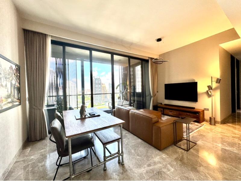 Prop-GPT: Condominium: D09  Martin Modern