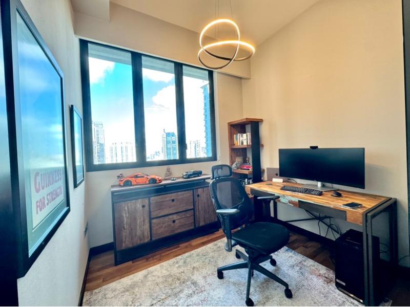 Martin Modern Condominium For Rent, $9,600, 3 Bed 2 Bath 1,087 sqft $8.83 psf