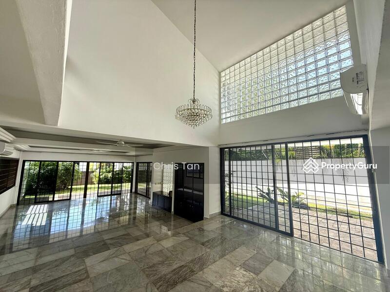Prop-GPT: Bungalow: D10  Queen Astrid Park