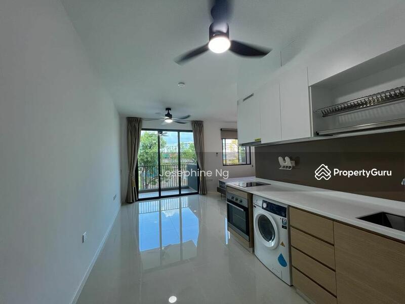 Prop-GPT: Condominium: D18  Treasure at Tampines