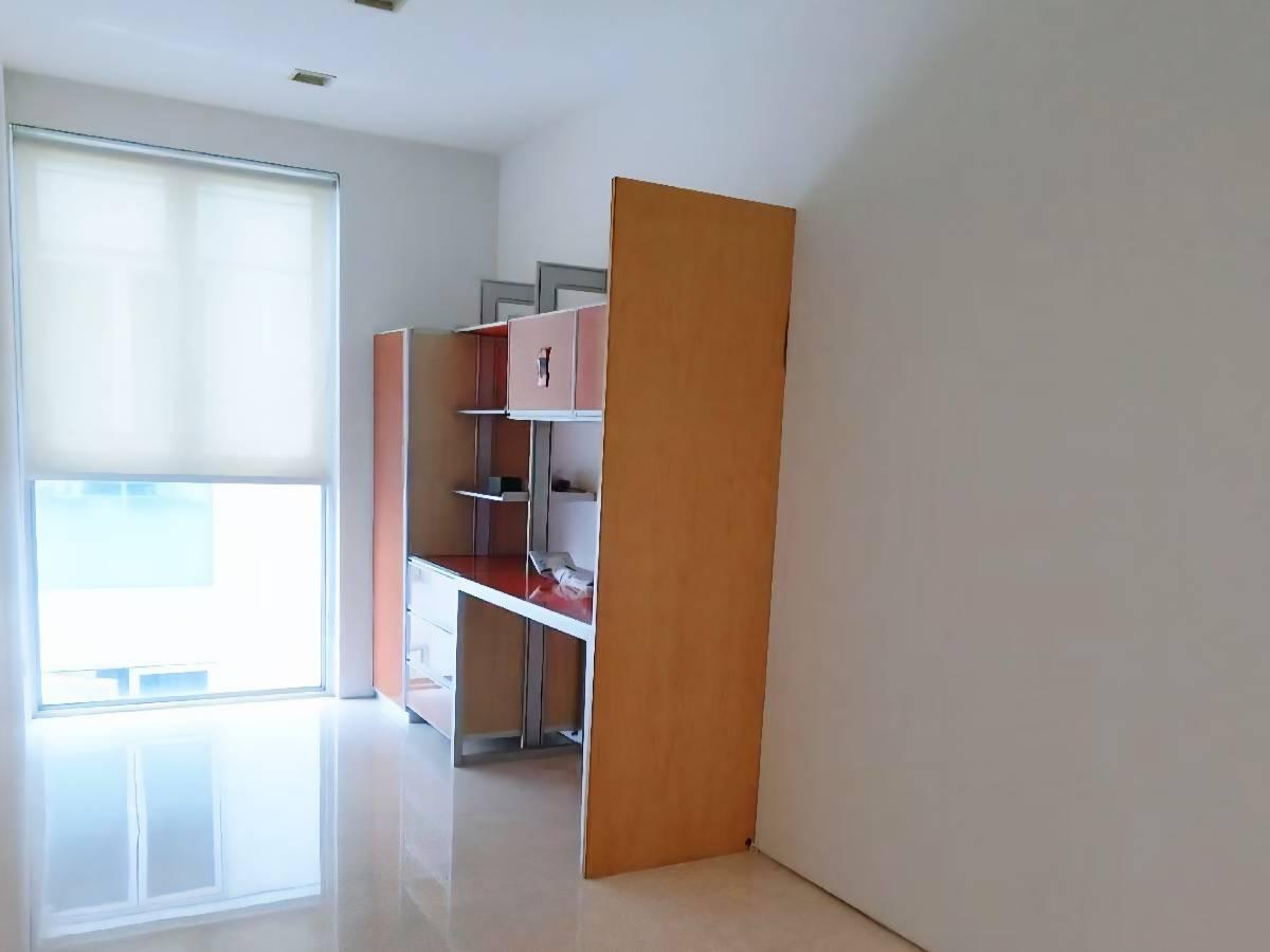 Citylights Condominium For Rent, $9,500, 3 Bed 3 Bath 1,894 sqft $5.02 psf