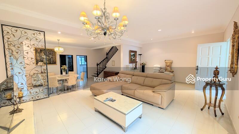 Prop-GPT: Semi-Detached: D17  Pasir Ris Beach Loyang Place