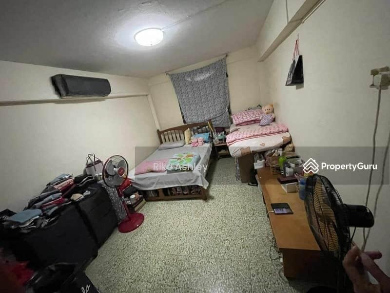 86 Commonwealth Close