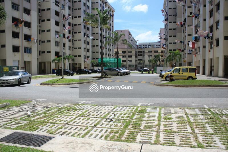 HDB Flat for Rent: Yishun, D27, 760147