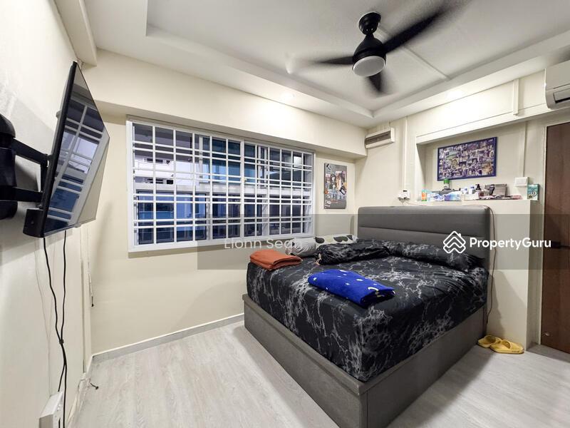 Prop-GPT: HDB Flat: D18  351 Tampines Street 33