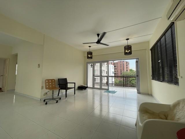 Botanic Gardens Mansion Apartment For Rent, $7,000, 3 Bed 2 Bath 1,399 sqft $5.00 psf