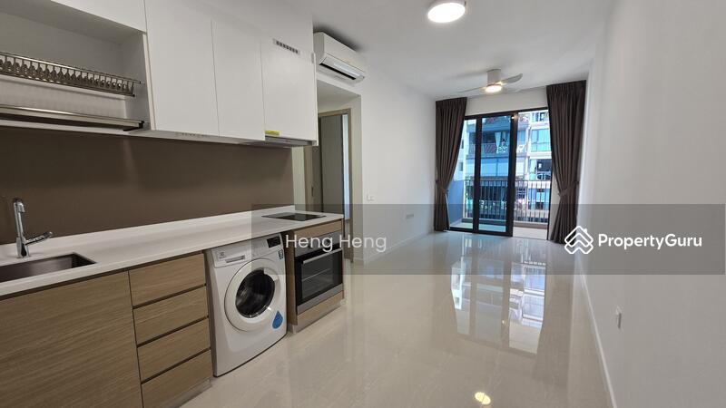 Prop-GPT: Condominium: D18  Treasure at Tampines