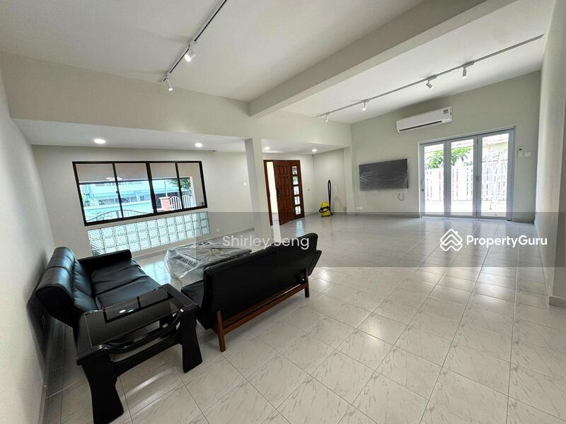 Prime landed enclave nestled in heart of District 10 (Bukit Timah, Holland, Tanglin)