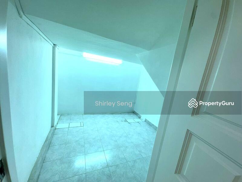 Prime landed enclave nestled in heart of District 10 (Bukit Timah, Holland, Tanglin)