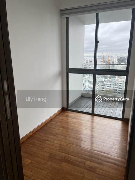 Condominium for Rent: D11, 329561