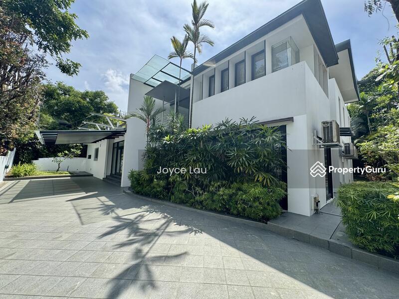 Prop-GPT: Bungalow - Good Class: D10  Raffles Park GCBA 2 Storey Contemporary Hilltop Bungalow, Poolview! Immediate